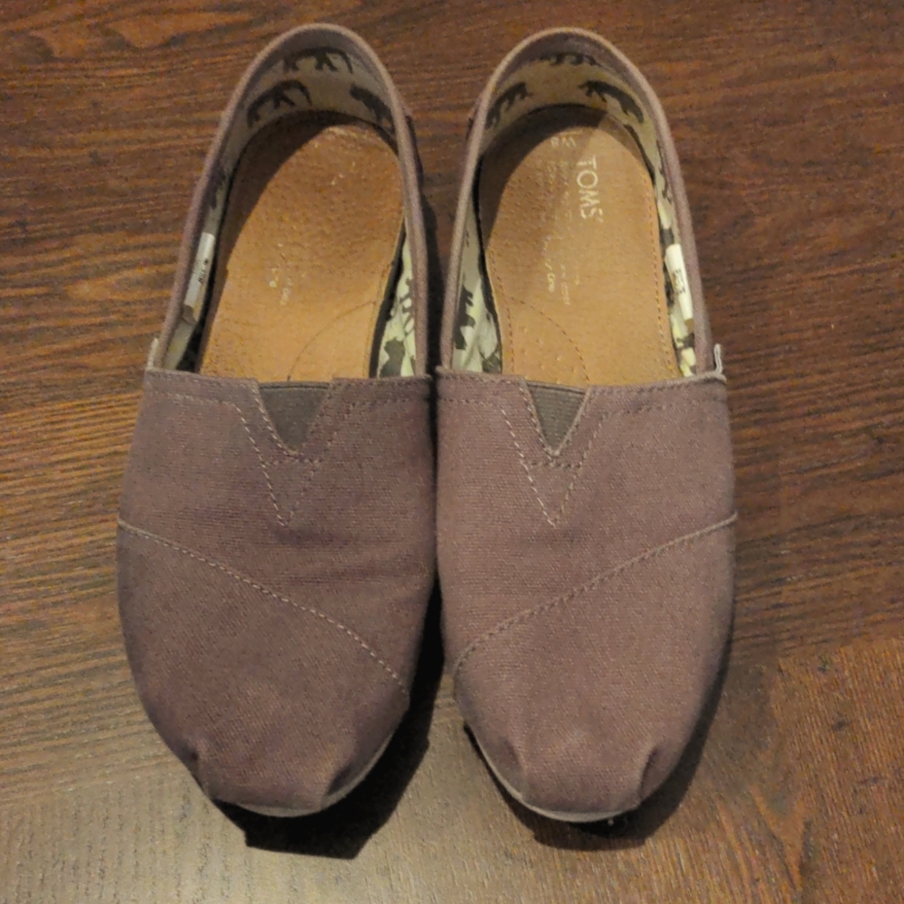 Toms Neutral Canvas Slip-ons size 8